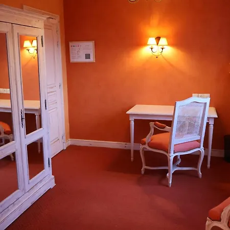 Отель Domaine La Grande Bruyere